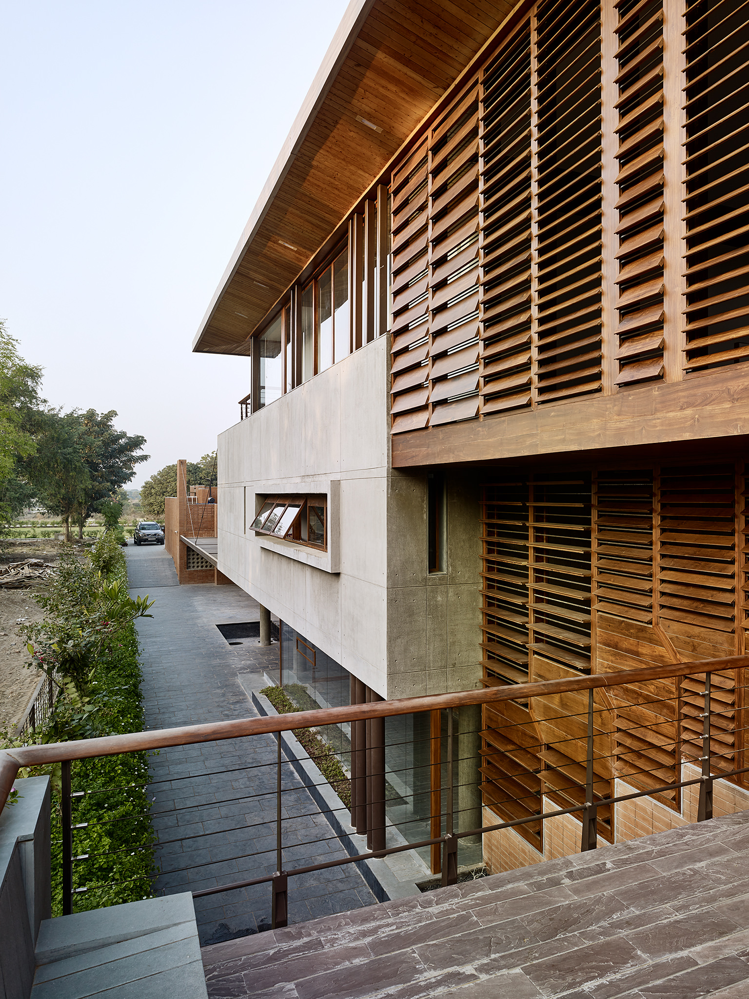 E17623 Alpa 060287 SCREEN 170803